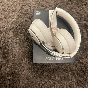 There are the solo pro noise canceling beats